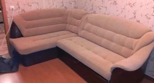 Перетяжка углового дивана. Фрунзенская